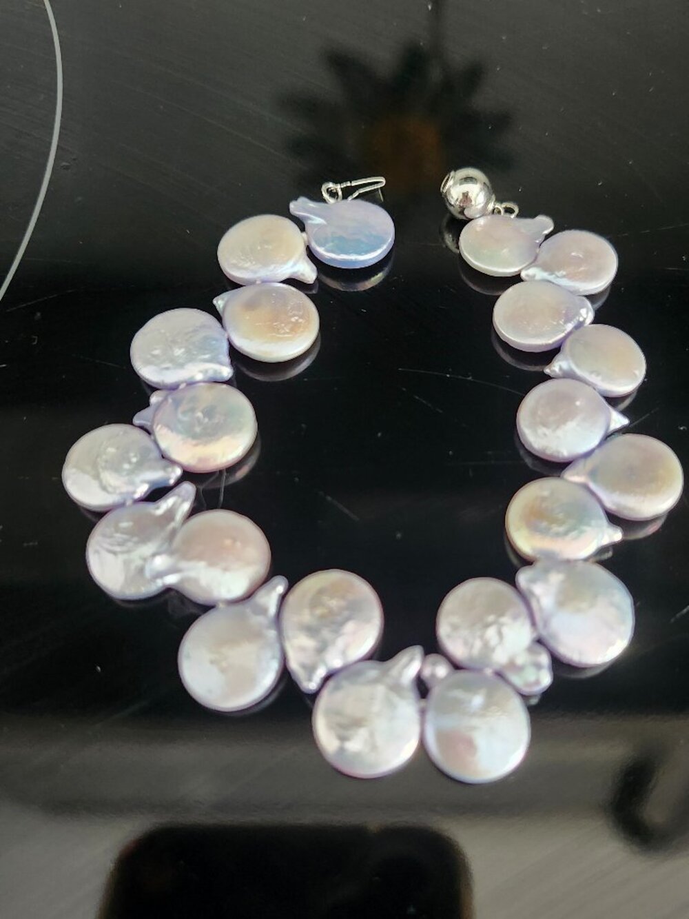 Cultured Iridescent Lavendar Coin Pearl Bead Bracelet 8"